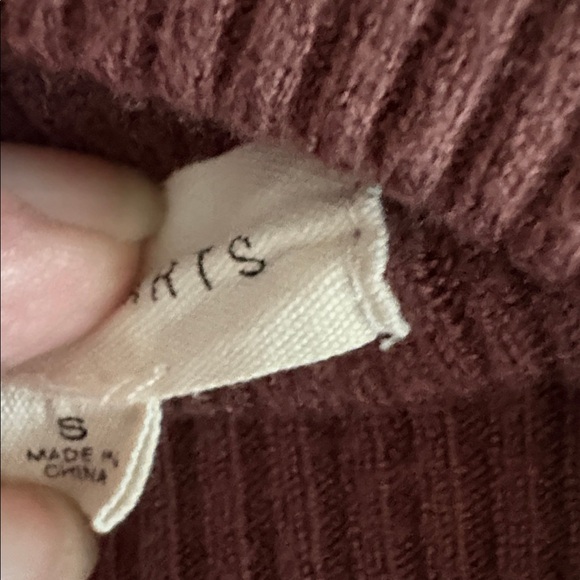 La Hearts Chocolate Ribbed Knit Top - Picture 3 of 6